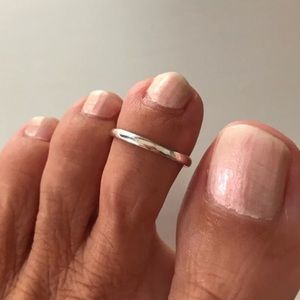 ⚡️ Toe Ring Adjustable! Cute! NEW